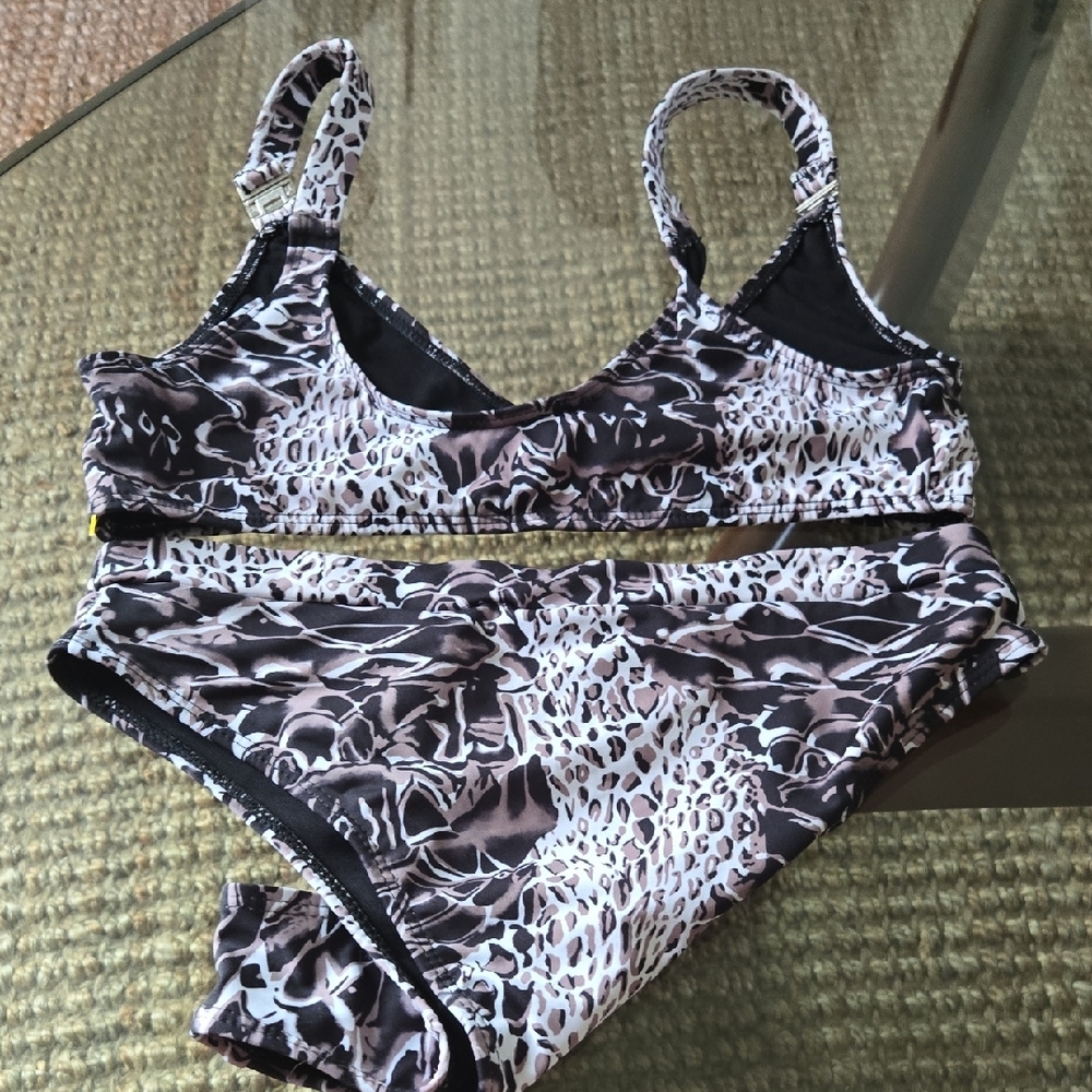 Leopard Print Bikini Set - Picture 5 of 6